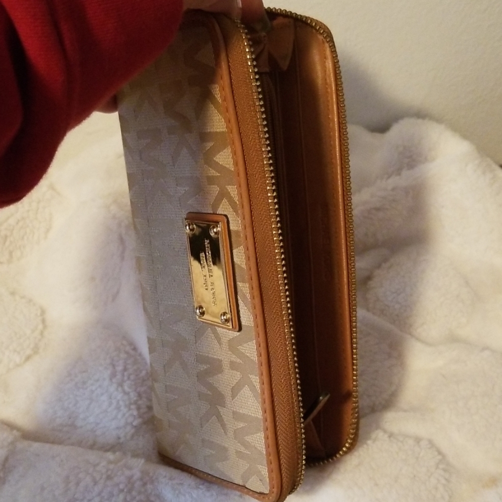 Wallet - Picture 3 of 4